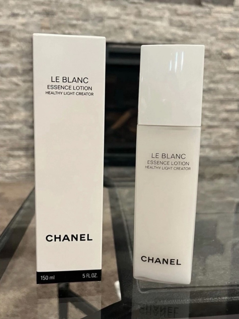 New Chanel le blanc essence lotion healthy light creator 5 oz